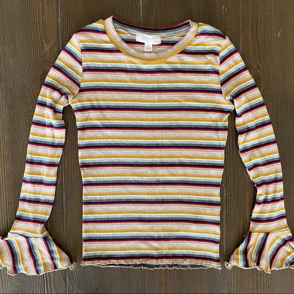 Long sleeve, bell wrist, shirt